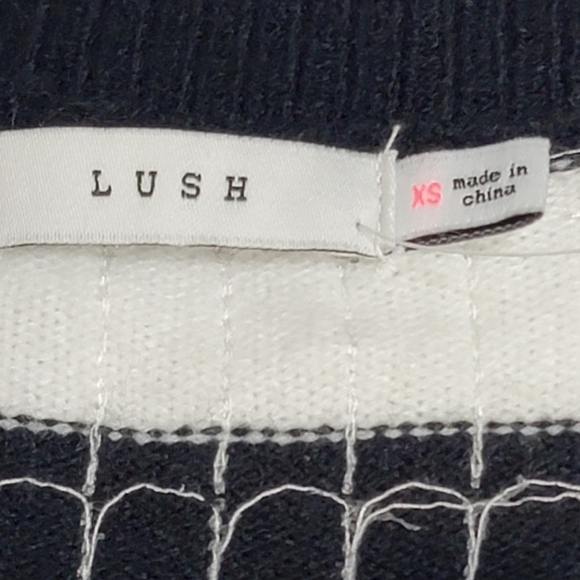 LUSH Black and White Striped Long Sleeve Crewneck Sequin Sweater Size XS - Picture 3 of 9